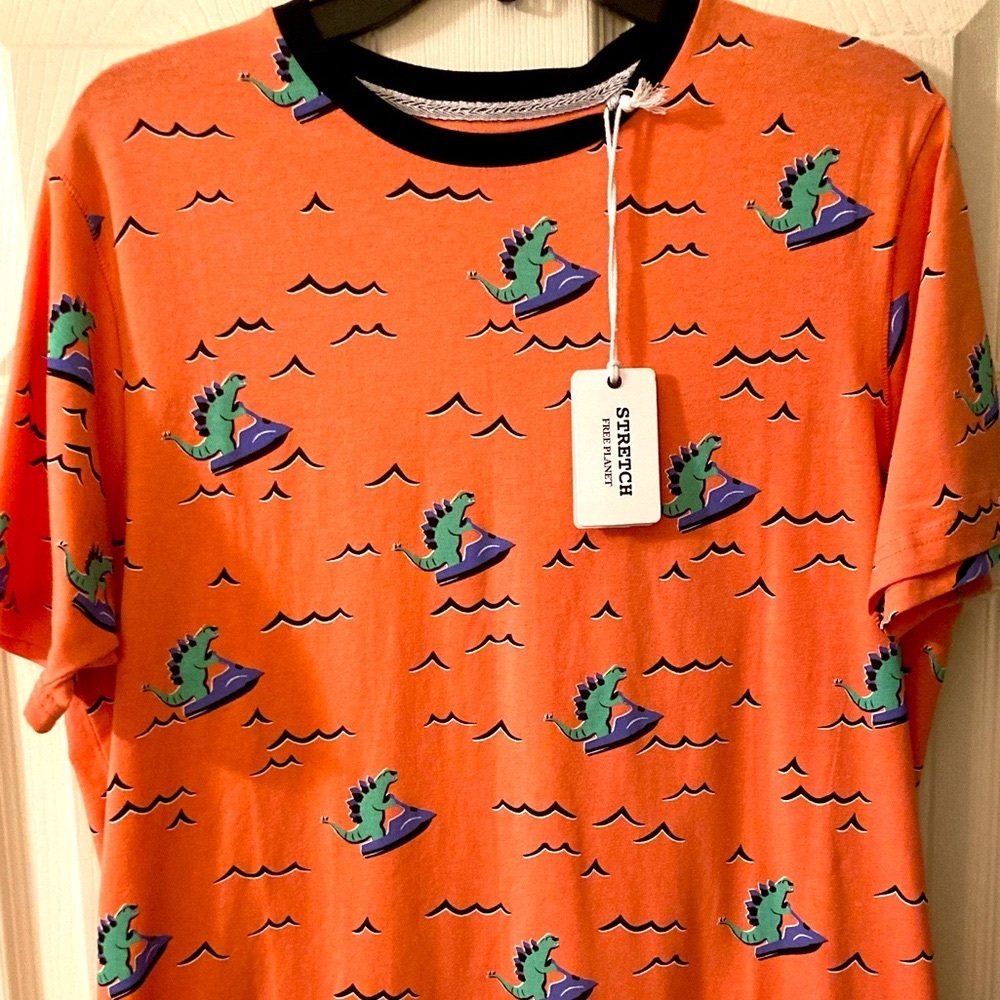 NWT Mens Graphic Tee